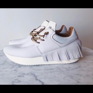 Esseutesse White Fringe Sneakers